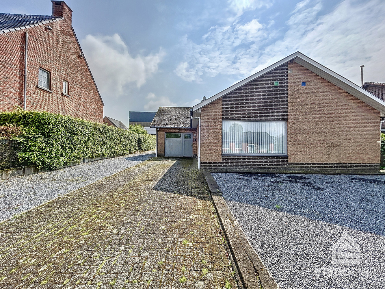 Op te knappen, gelijkvloerse woning op ruim perceel te Oudsbergen! foto 31