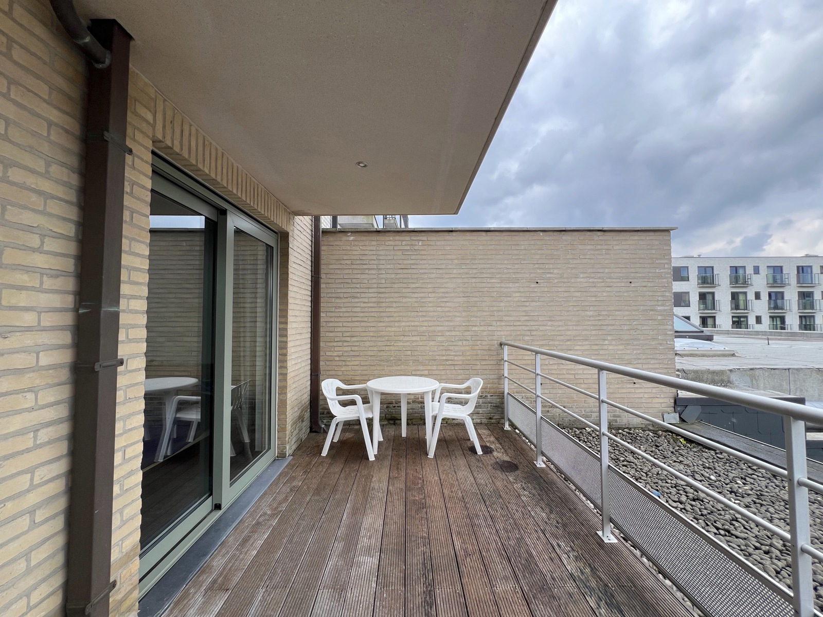 Instapklaar appartement met 2 slaapkamers en terras foto 28