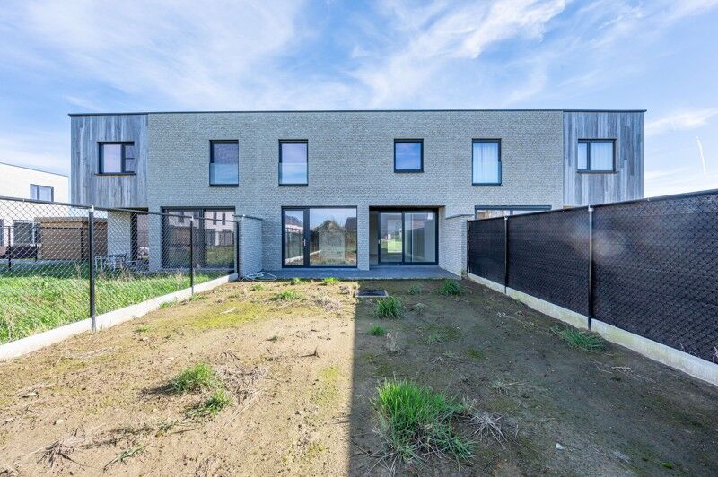 Moderne nieuwbouwwoning op 274 m² TE KOOP in Wakken! foto 23