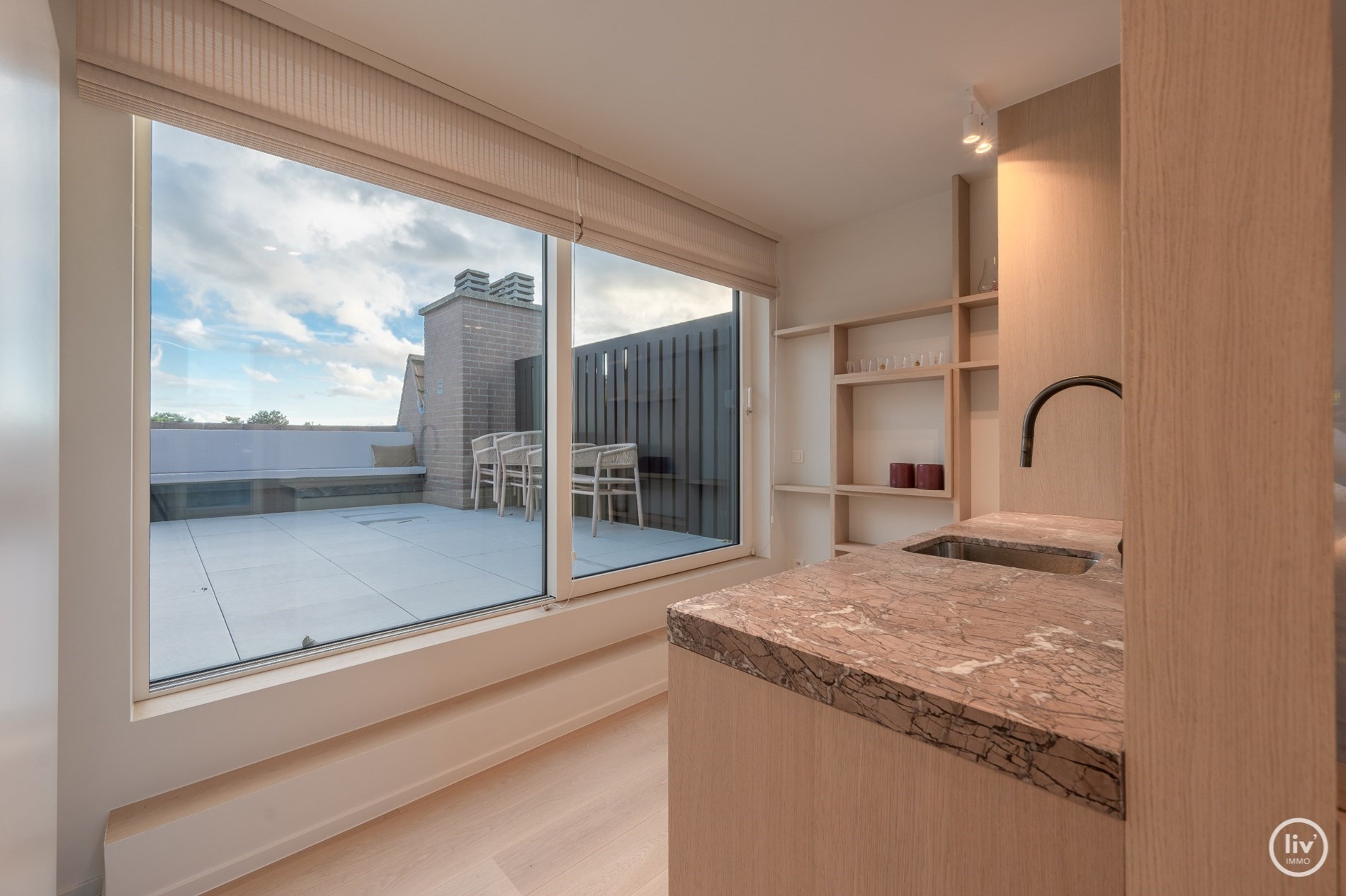 Prachtig gerenoveerde duplex penthouse met een open zicht:  foto 13