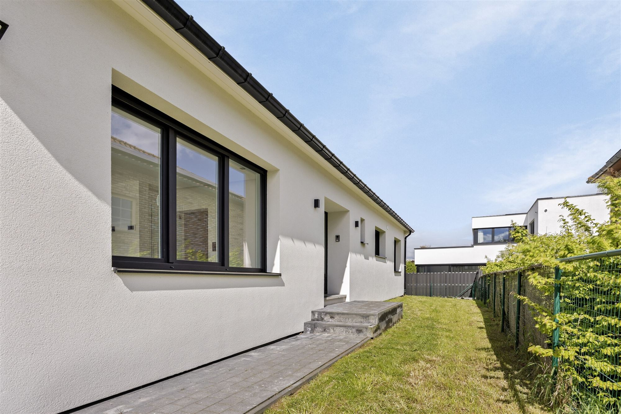 Gerenoveerde woning met 5 slaapkamers and 2 badkamers foto 15