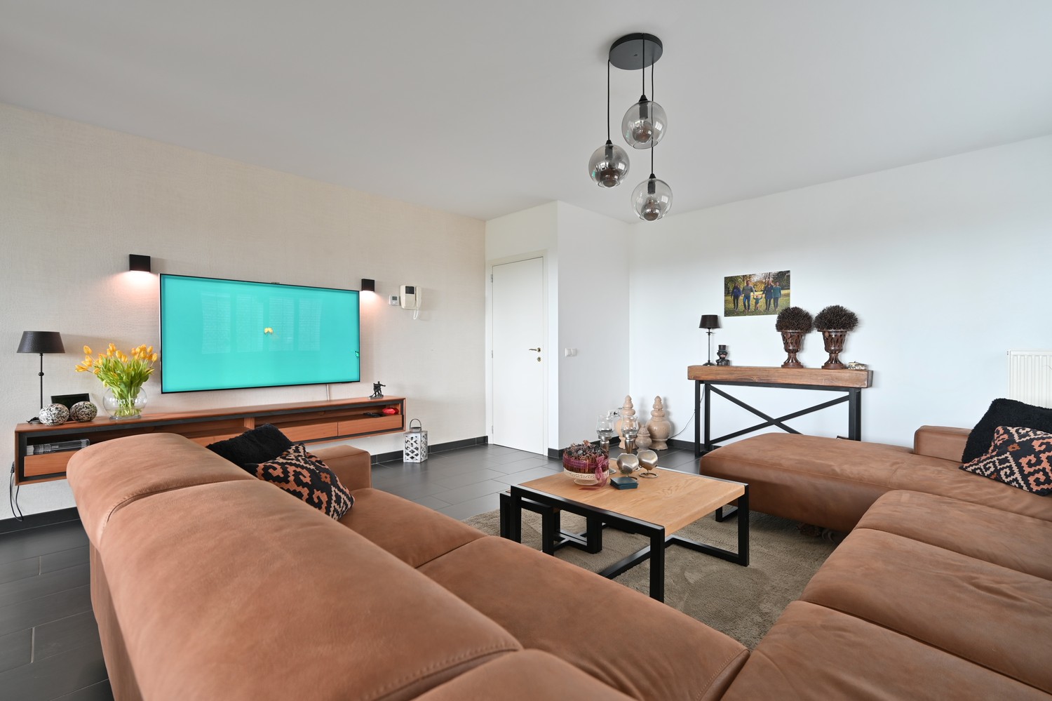 Modern, gelijkvloers hoekappartement van 125 m² met riant zonneterras en garagebox, rustig gelegen in Residentie La Scala te Lanaken-Gellik foto 4