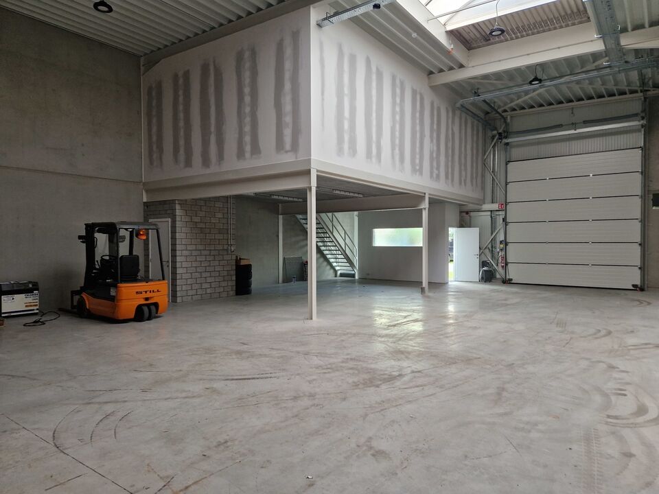 Nieuwbouw KMO-unit met twee autostaanplaatsen te Merksplas. foto 12