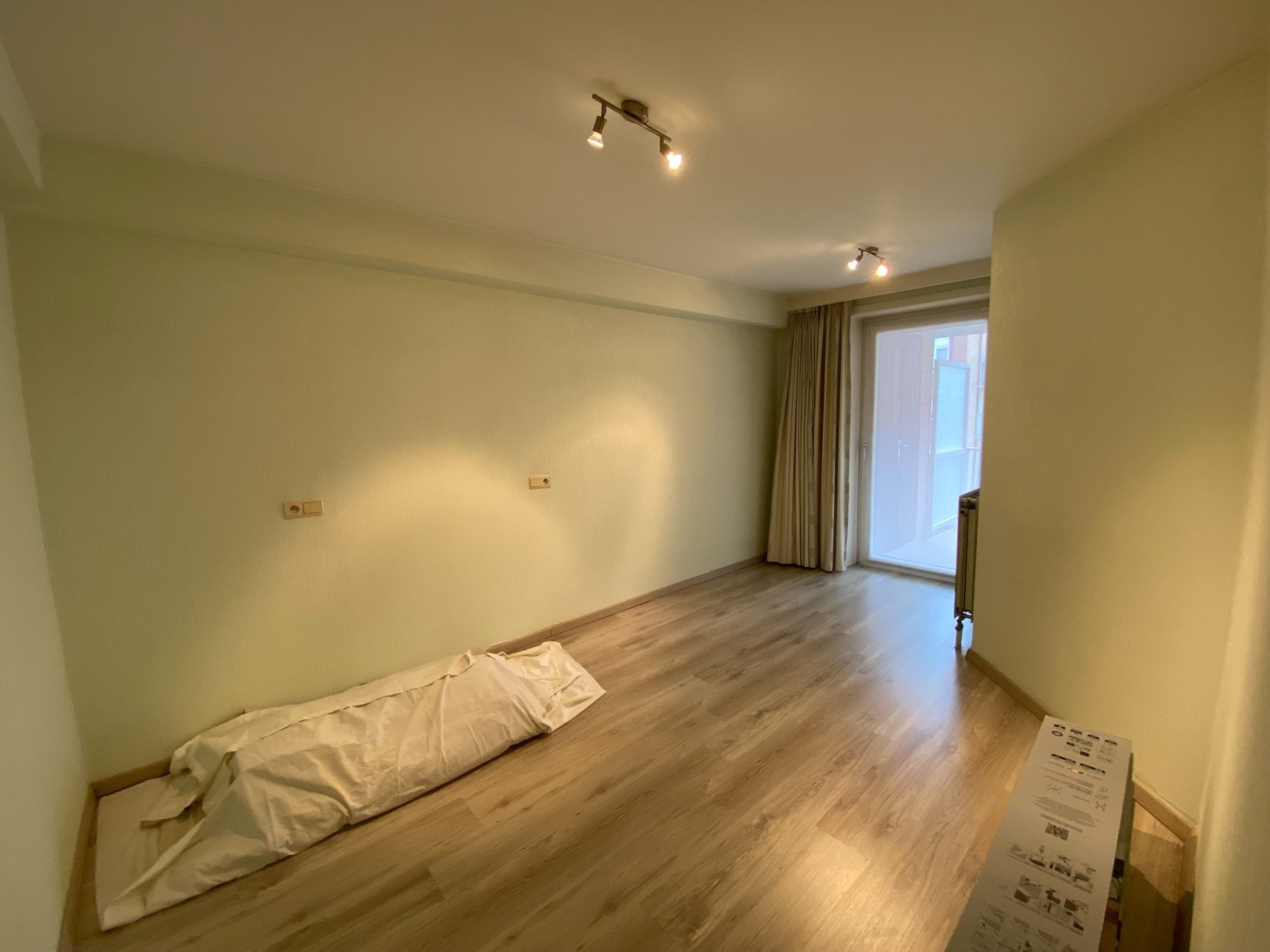 Ongemeubeld - Aangenaam en ruim appartement met drie slaapkamers gelegen in de Lippenslaan te Knokke.  foto 19