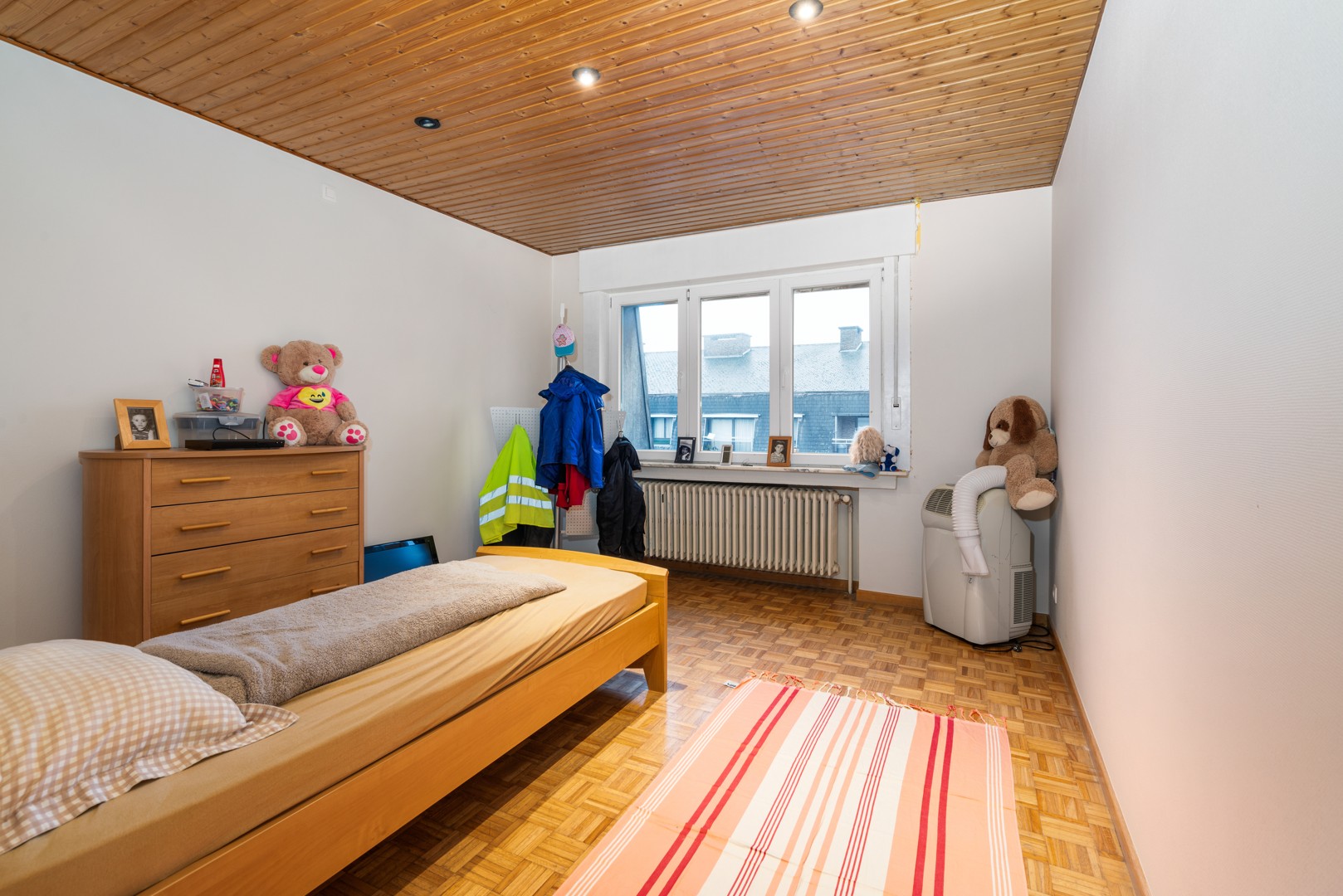 Ruim duplex-appartement met drie slaapkamers & garage te Harelbeke! foto 11