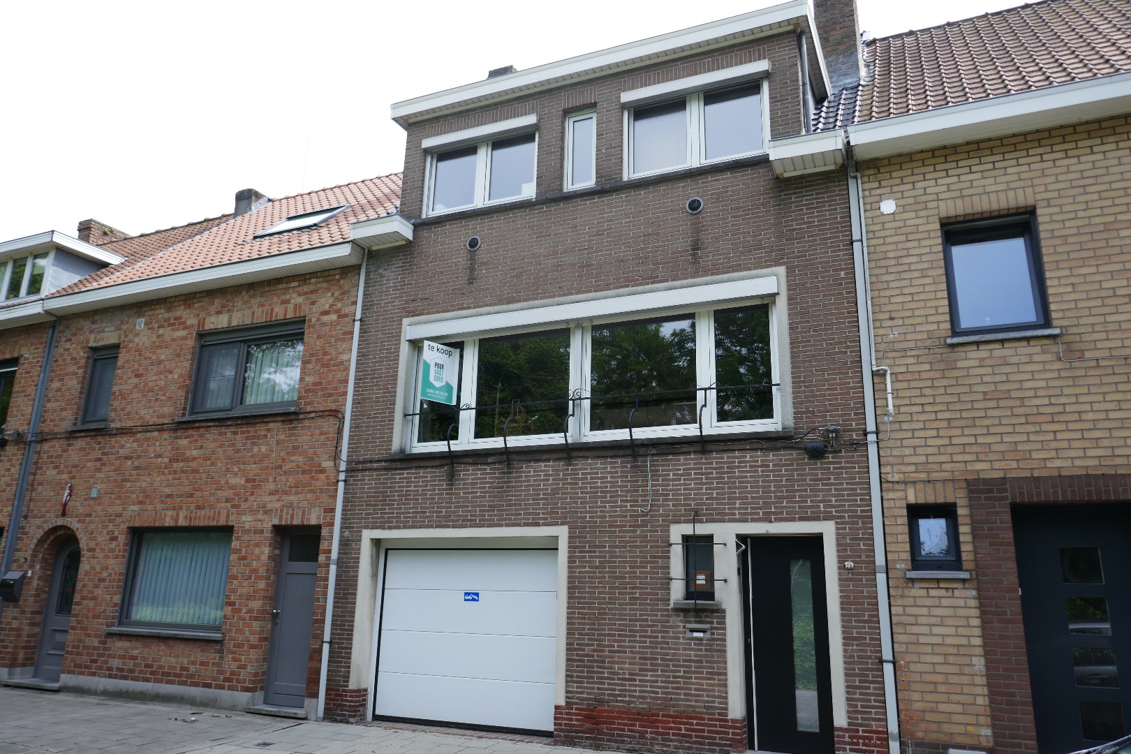 Centraal en rustig gelegen, luchtige woning met grote garage en zongerichte tuin nabij AZ-St Jan te Brugge. foto 29