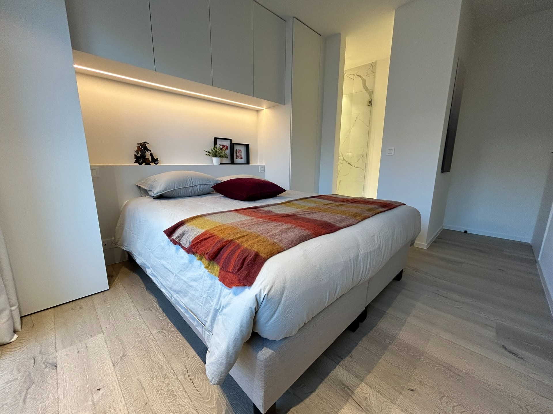 Gerenoveerd appartement met drie slaapkamers te Knokke - centrum foto 9