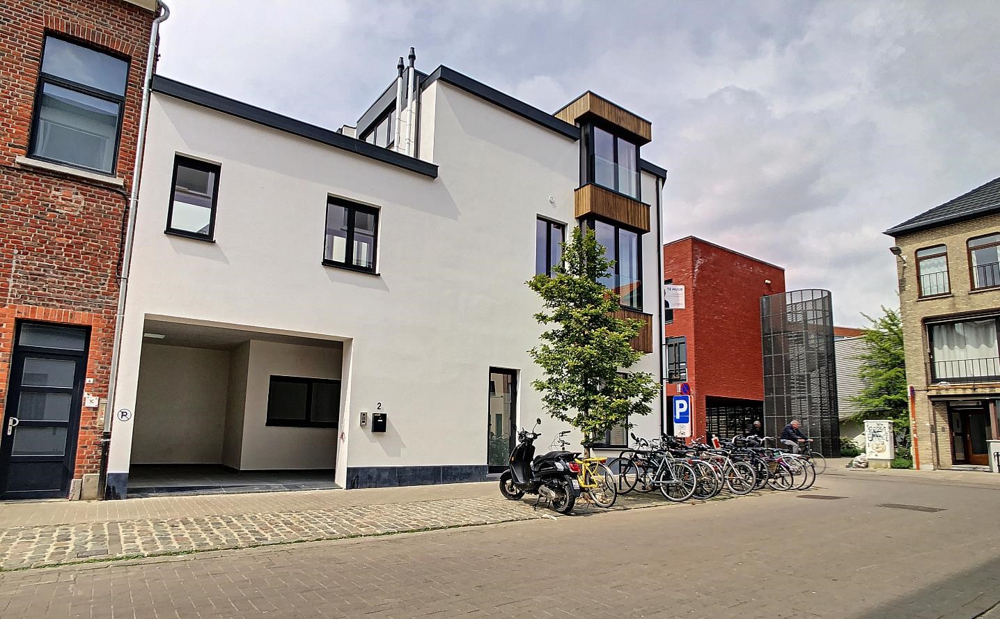Centraal gelegen woning in het centrum van Leuven met een terras van 16 m² - EPC 119 kWh/m² - bewoonbare oppervlakte 137 m²      foto 1