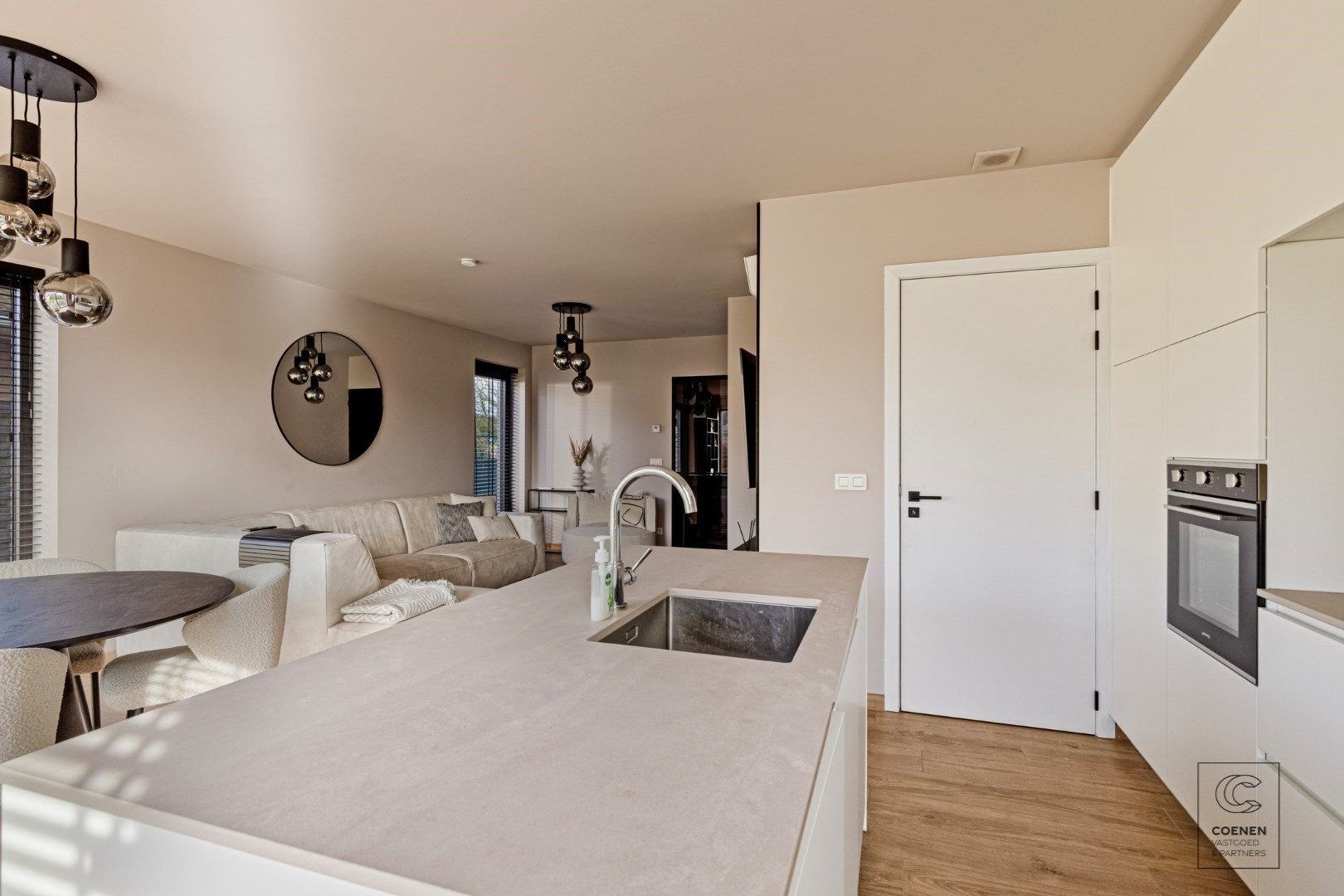 Instapklare half open nieuwbouwwoning met 3 slaapkamers en een bew opp van 170 m² te Zandhoven. foto 9