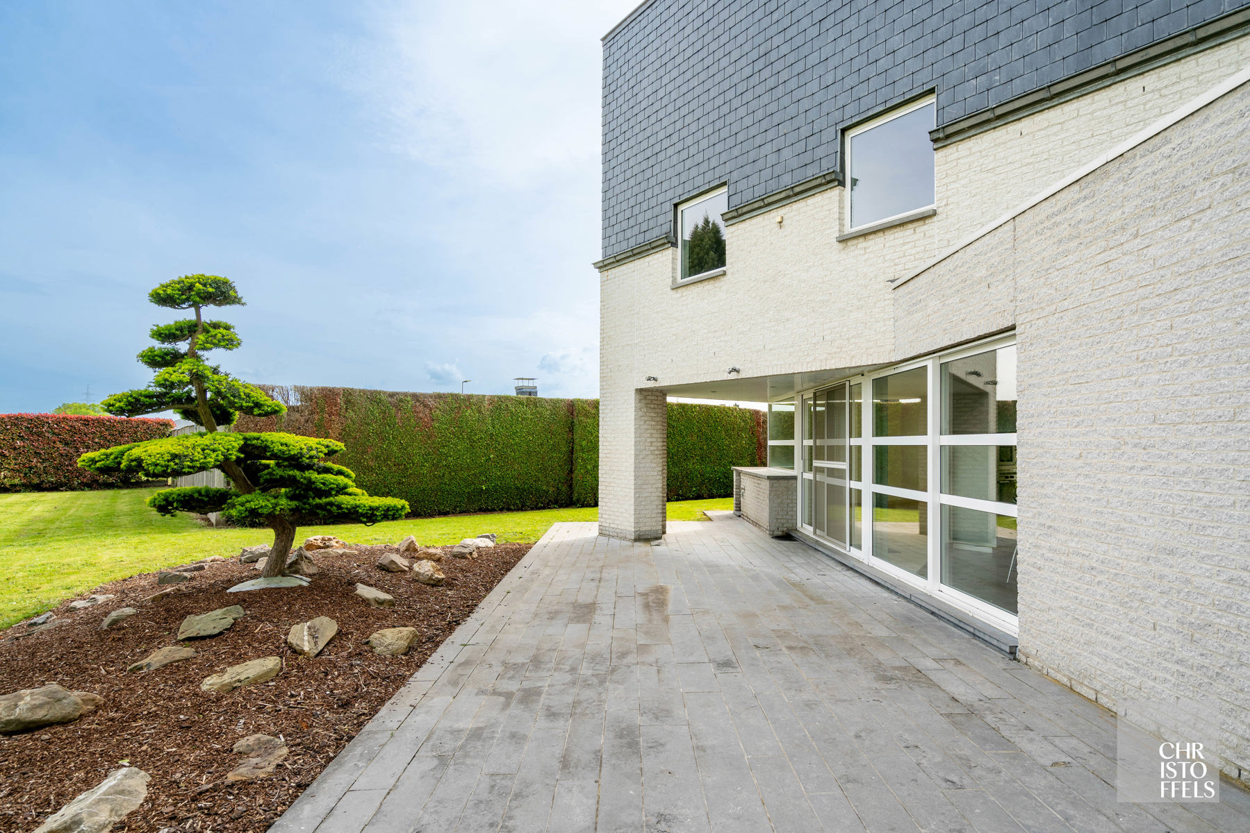 Moderne villa, rustig gelegen op perceel van 1300m² in Lanaken! foto 10