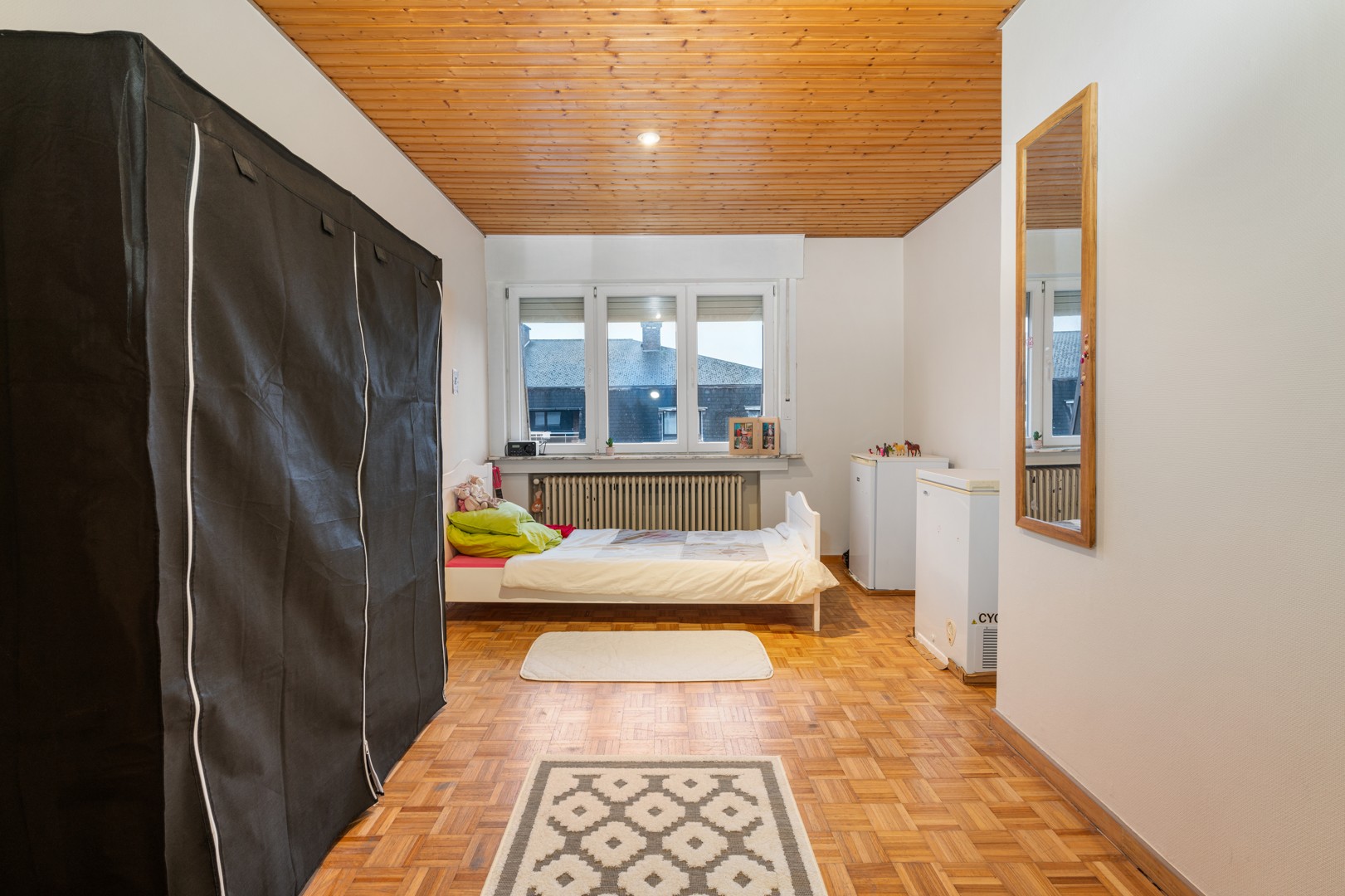 Ruim duplex-appartement met drie slaapkamers & garage te Harelbeke! foto 10