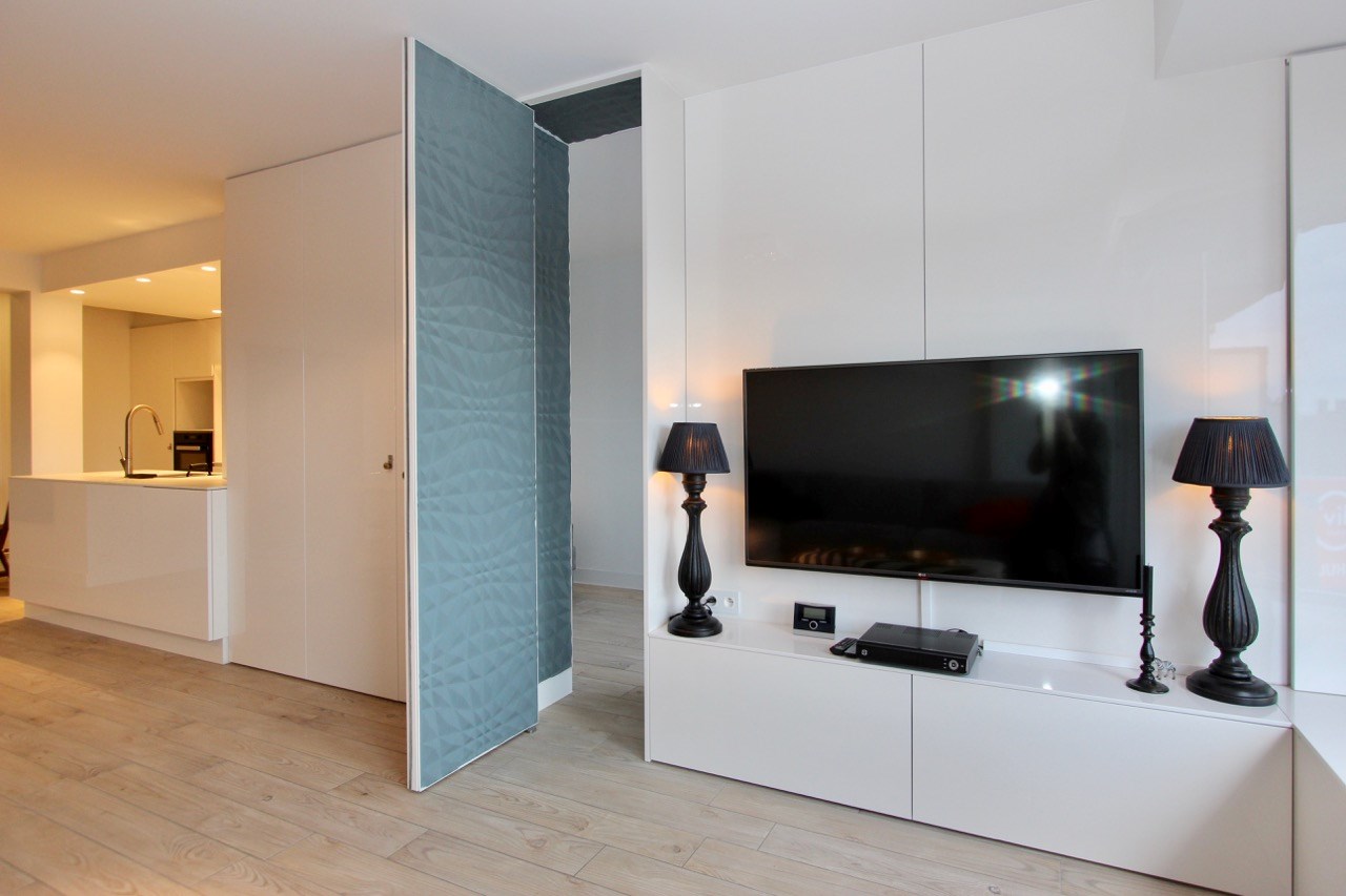 Gemeubeld - Gezellig 2 slaapkamer appartement met open zicht gelegen in de Piers de Raveschootlaan te Knokke. foto 9