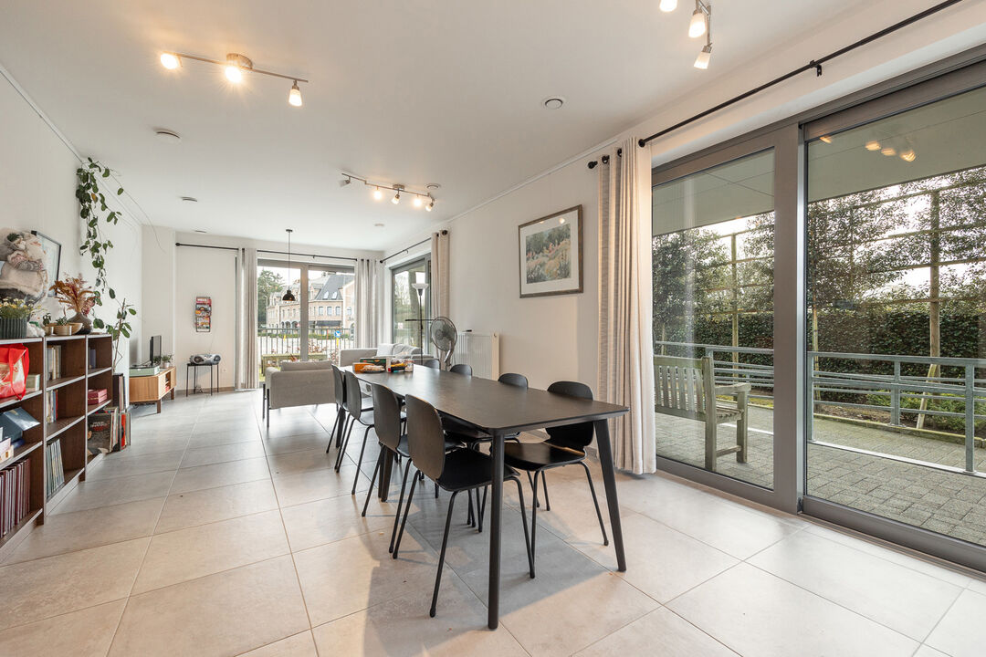 Recent en ruim (81 m²) erkend assistentie-appartement met terras en garage op een centrale ligging. foto 12