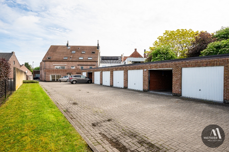 Gelijkvloers appartement 92m² met terras en GARAGE foto 12