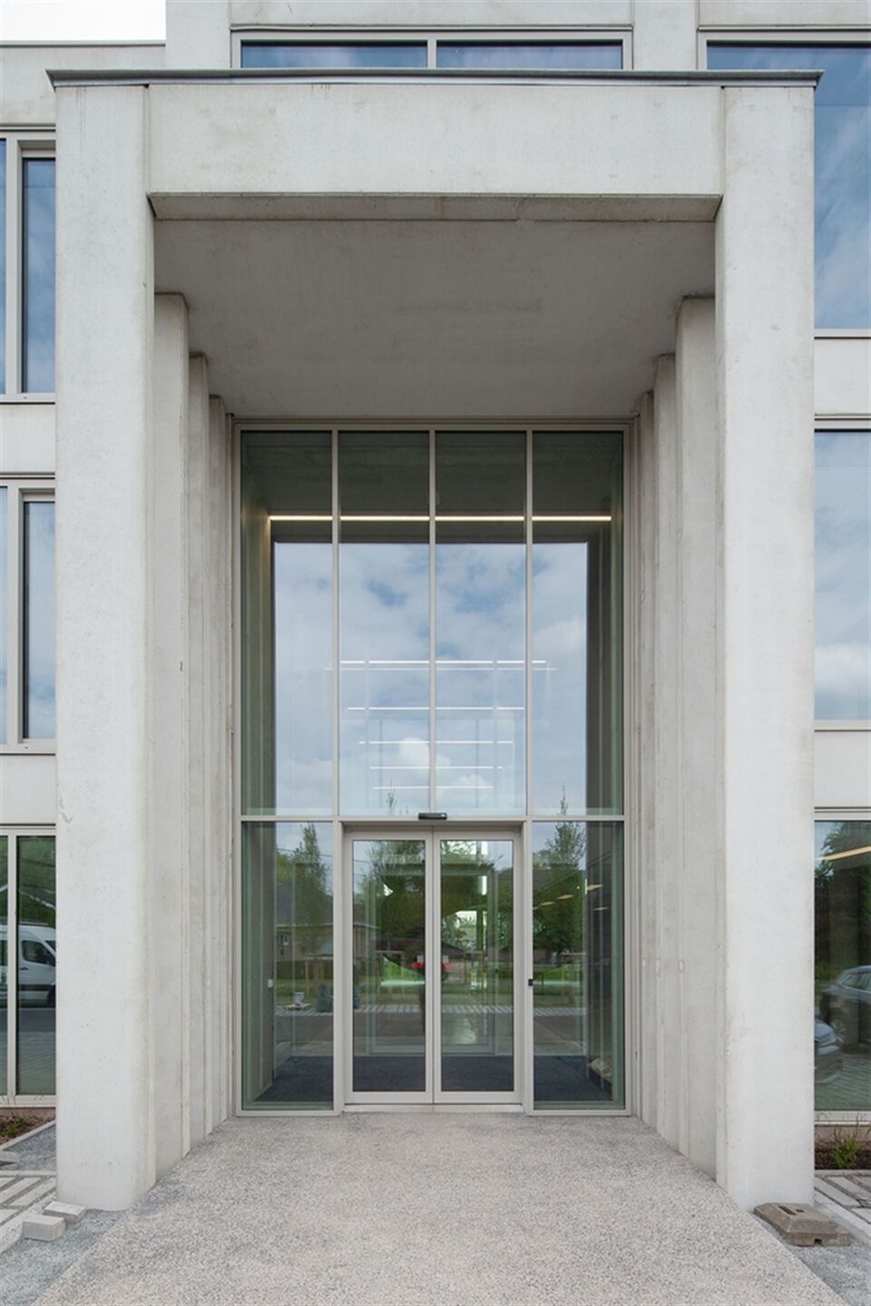 Unieke en duurzame BEN-kantoorruimte van 445m² op uitstekende locatie met grote visibiliteit foto 5