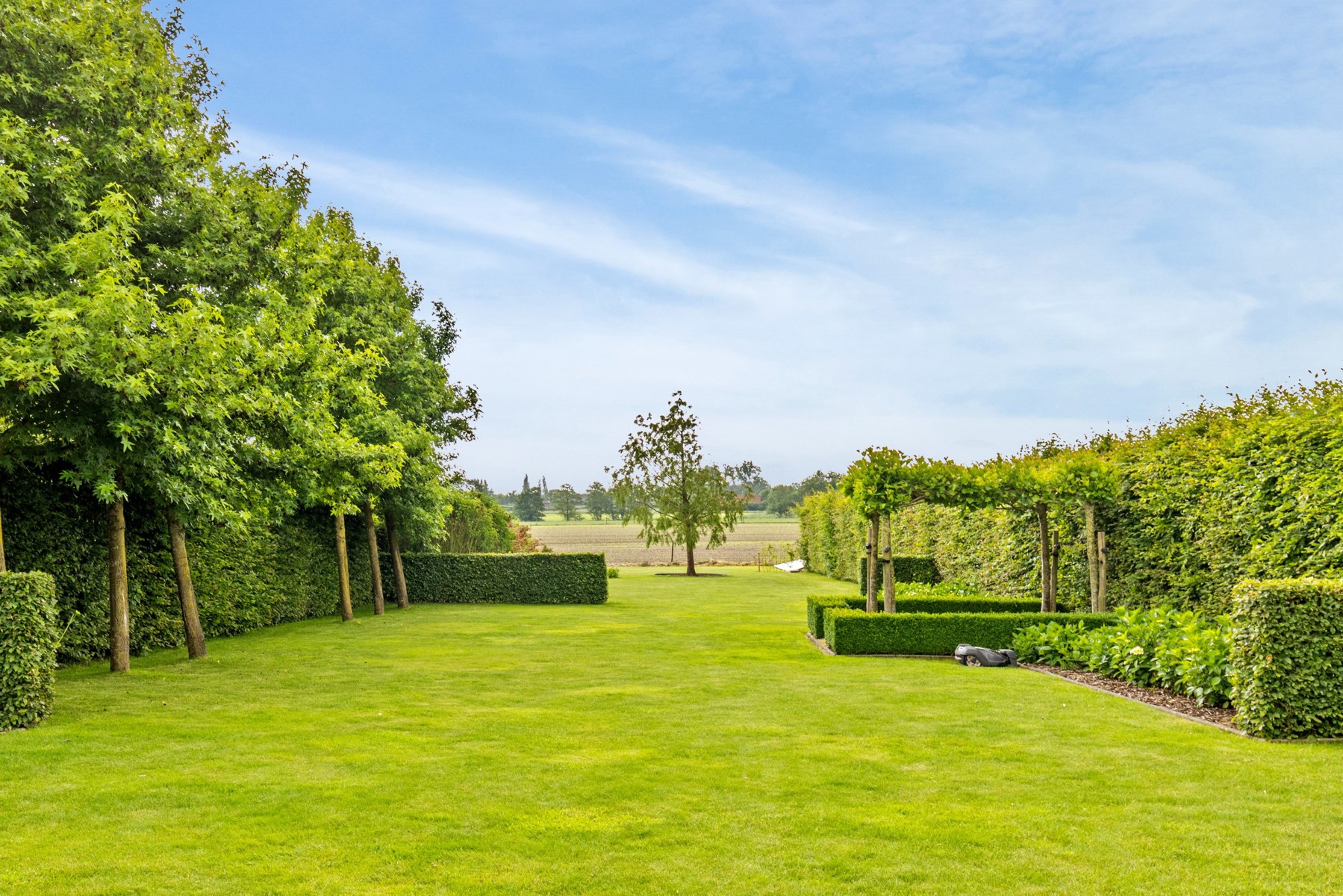 Ruime hedendaagse villa met alle moderne comfort en een adembenemend agrarisch uitzicht!  foto 13