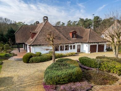 Villa te koop Kerkhofstraat 1 - - 3530 Houthalen-Helchteren