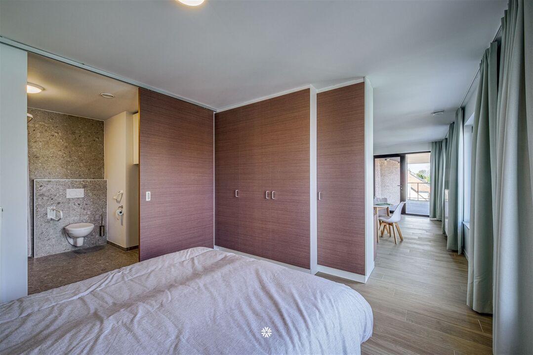 Lichtrijke en zeer ruime assistentiewoning met één slaapkamer te Rupelmonde foto 8