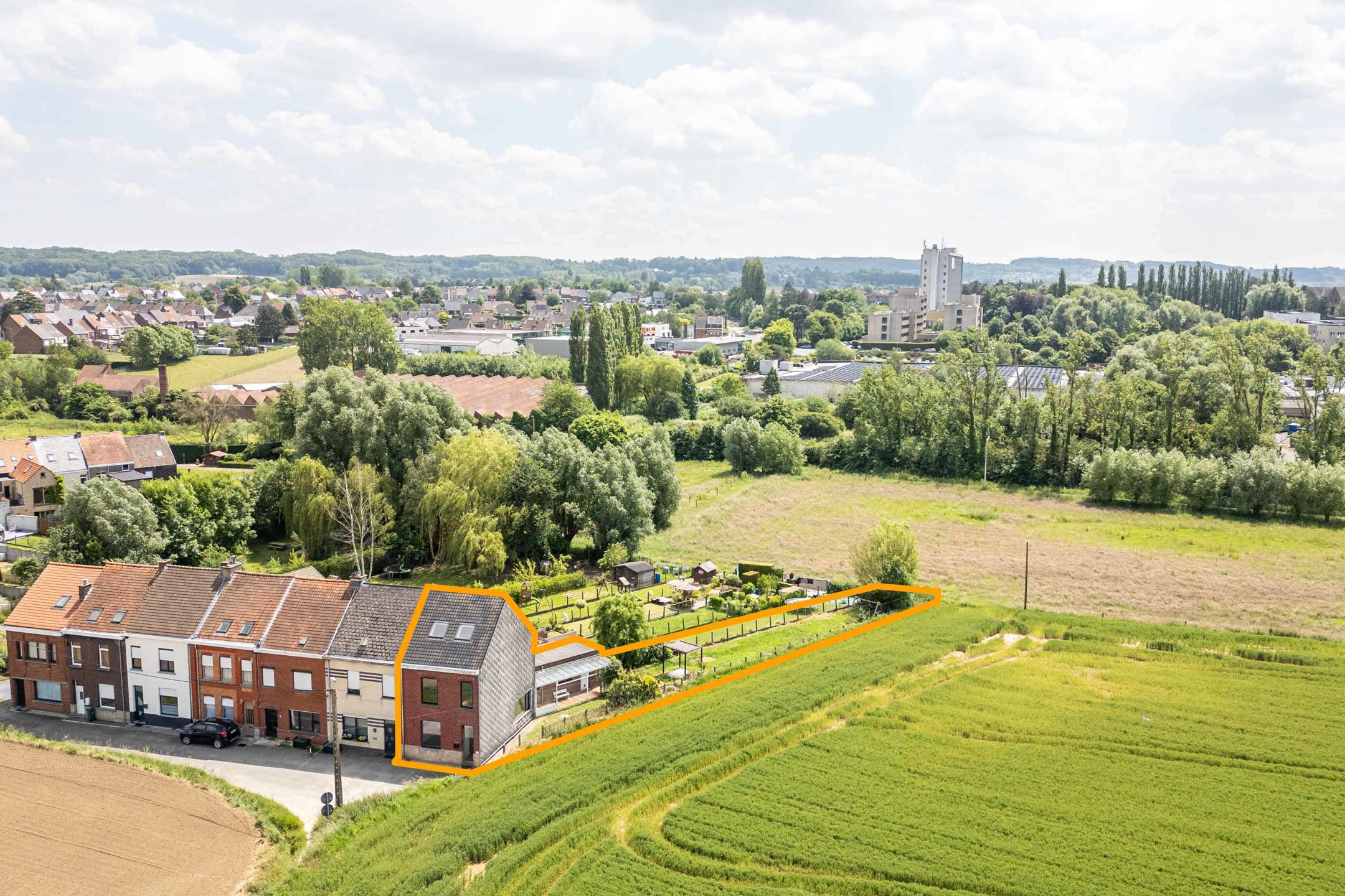 Volledig gerenoveerde woning (HOB) op een prachtige locatie foto 18