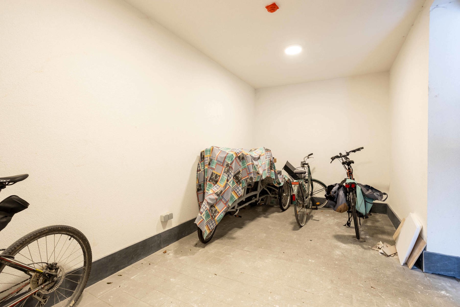 Recent appartement met 2 parkeerplaatsen in centrum Lede foto 24
