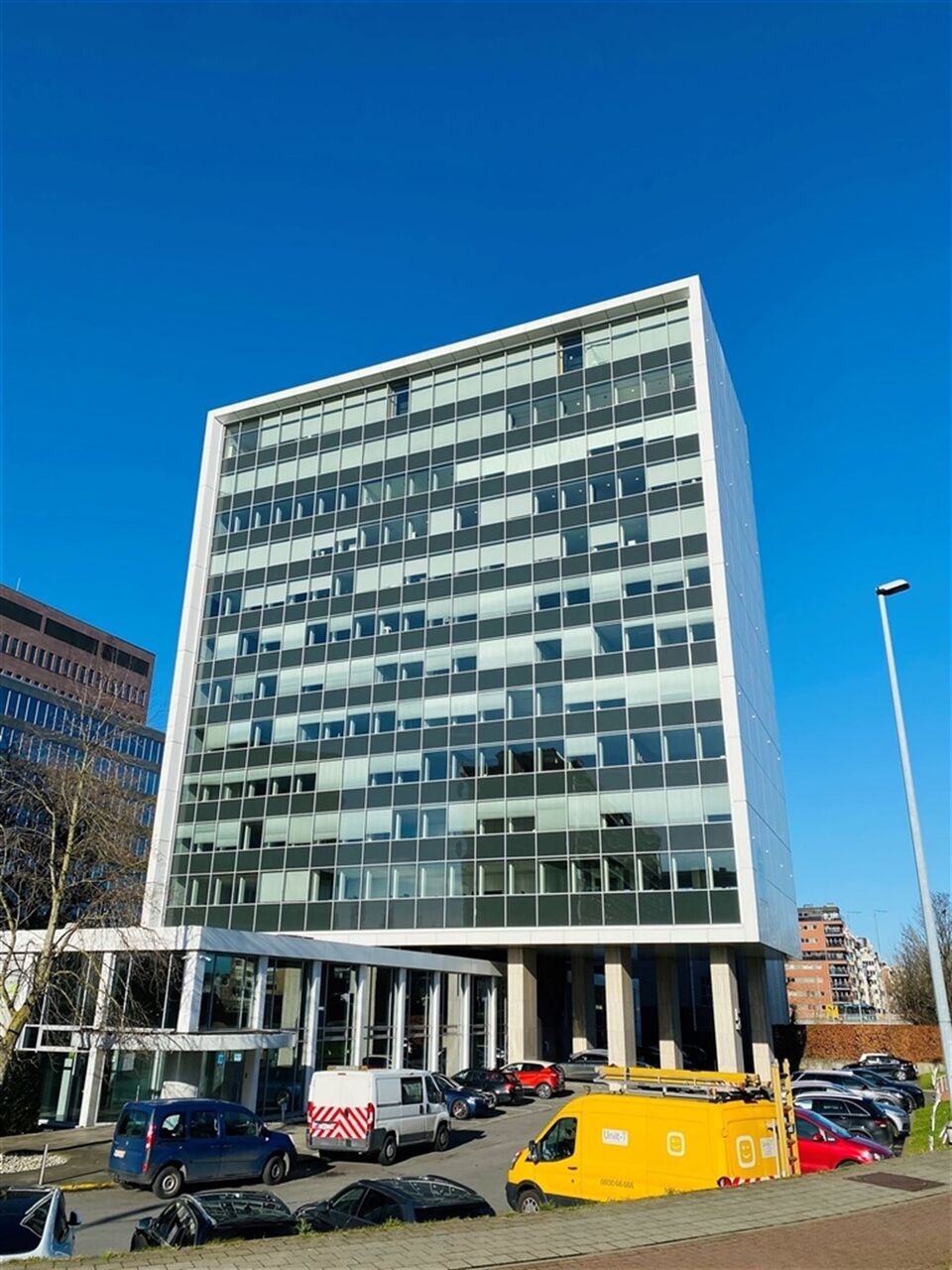 Lichtrijke instapklare kantoren tot 688m²  in UCO toren te Gent foto 12