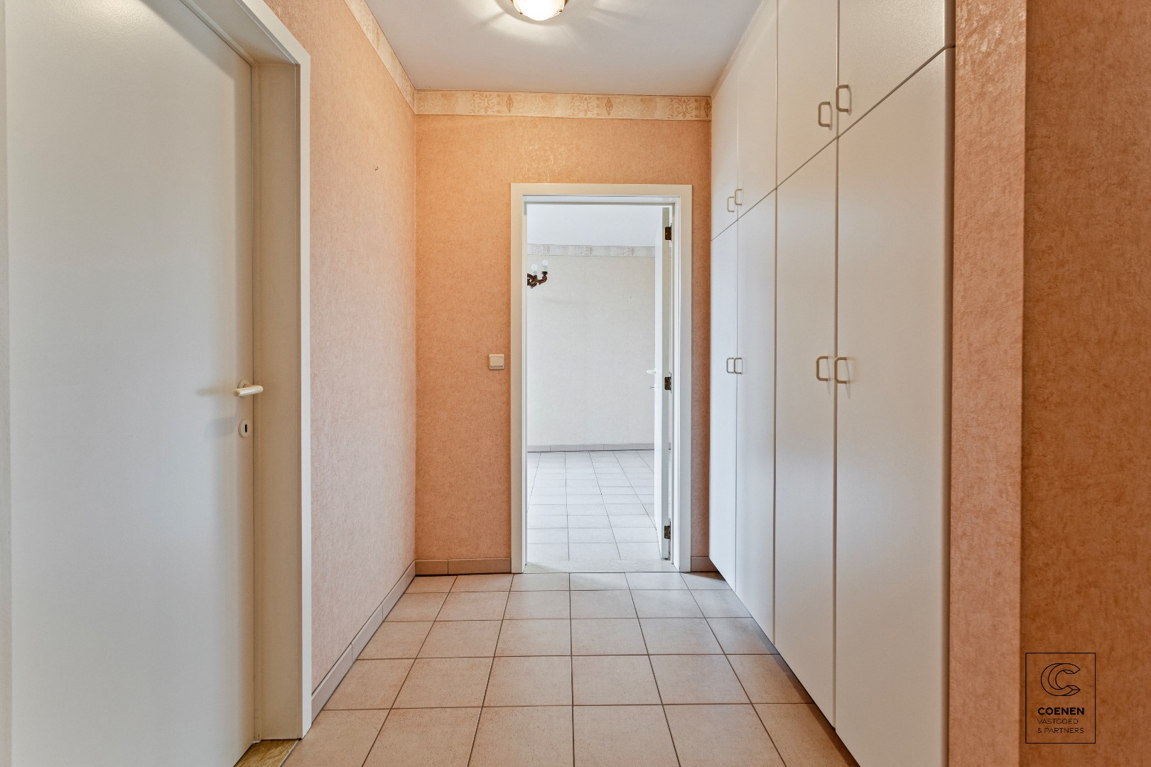 Ruim appartement + garagebox met 3 slp en een bew. opp. van 130 m2 in het centrum van Wijnegem! foto 11