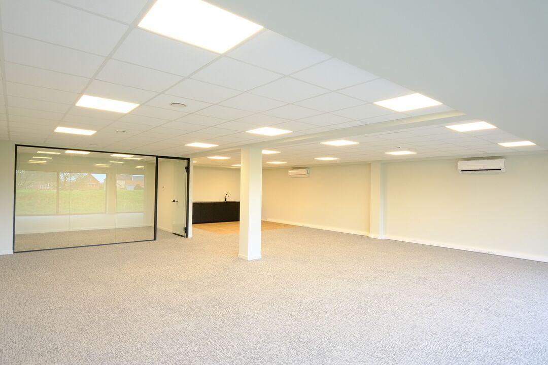 Nieuwbouw kantoorruimte van 147 m² in Bilzen foto 4