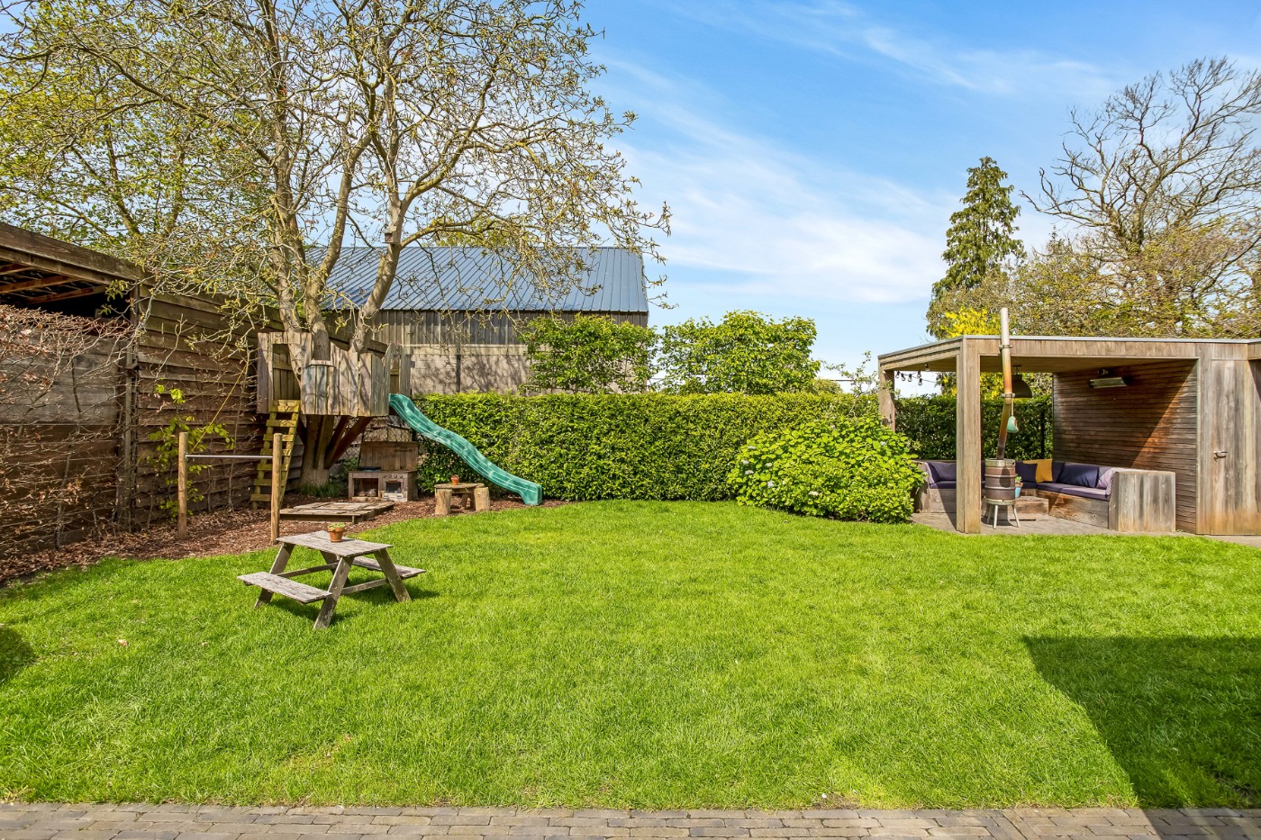 Prachtige, vrijstaande villa met 4 mog. 5 slpk., tuin en inpandige garage op toplocatie in Essen foto 32