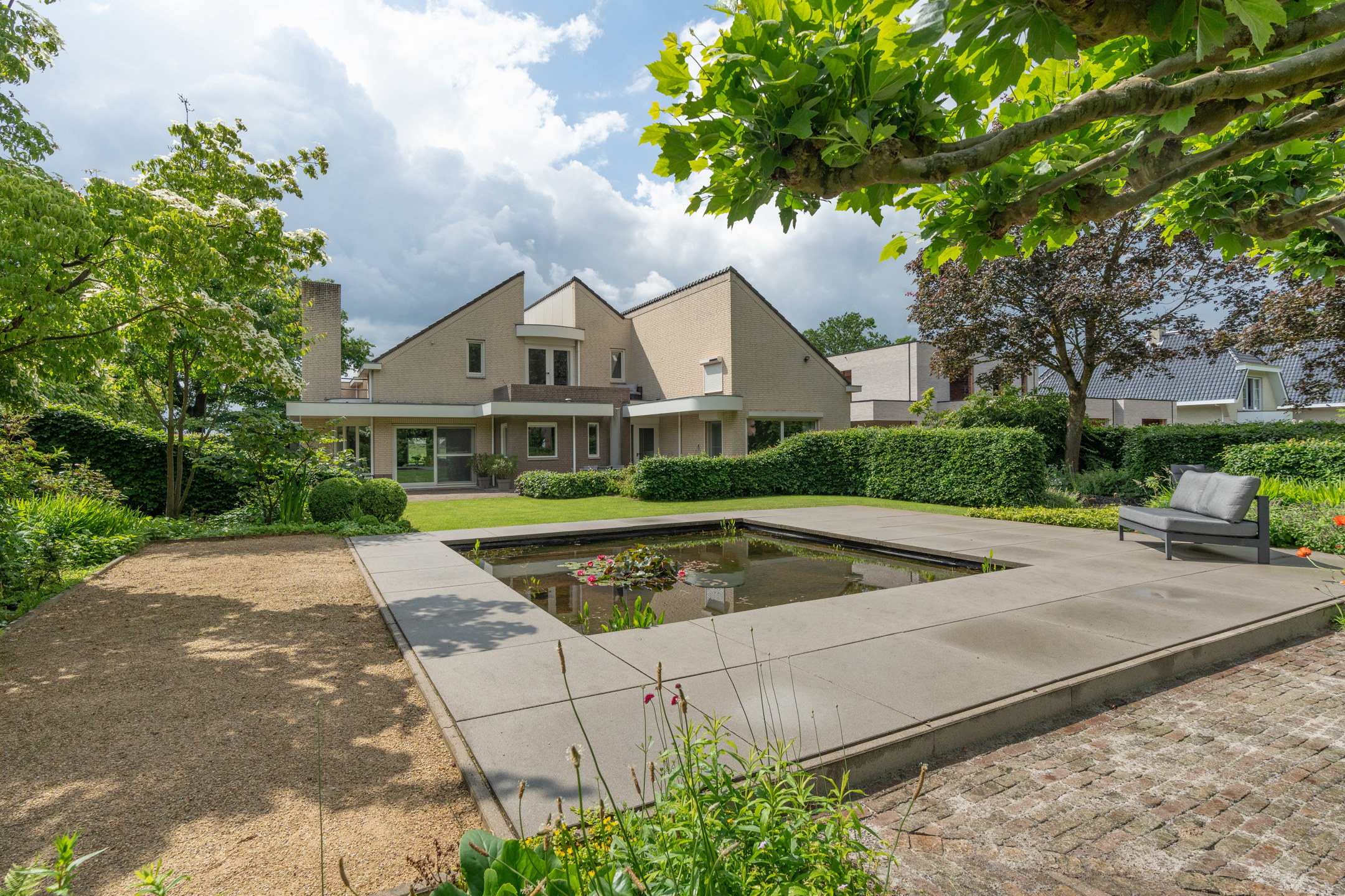 Unieke instapklare villa op 1500 m² te Oud-Turnhout foto 1