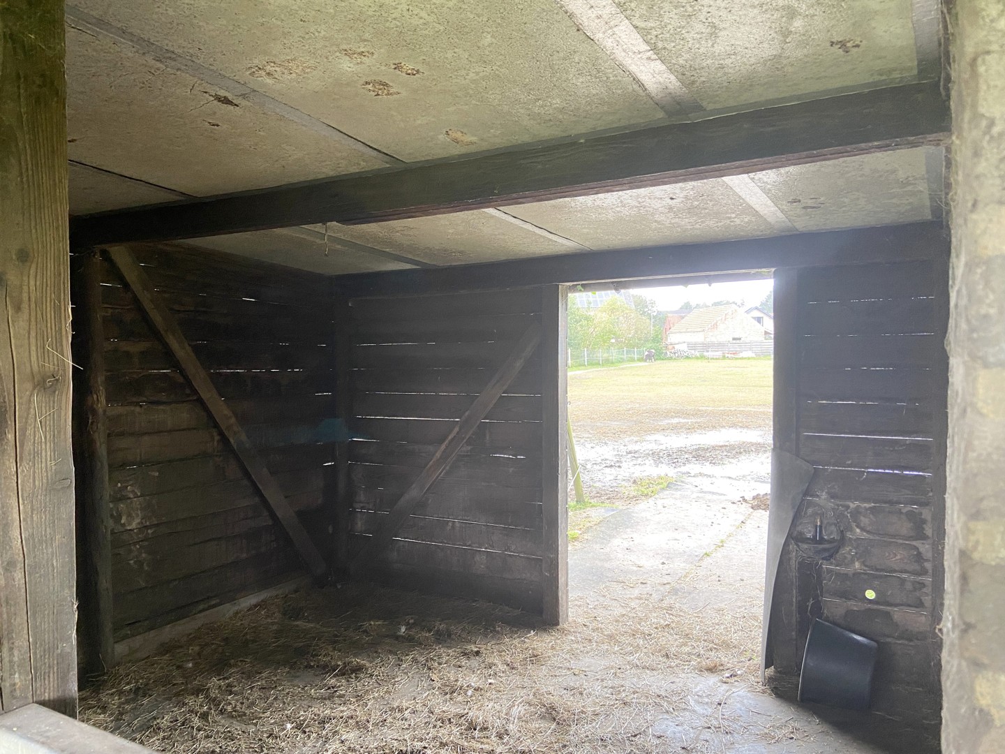 Landelijke woning met paardenweide nabij Nederlandse grens foto 28