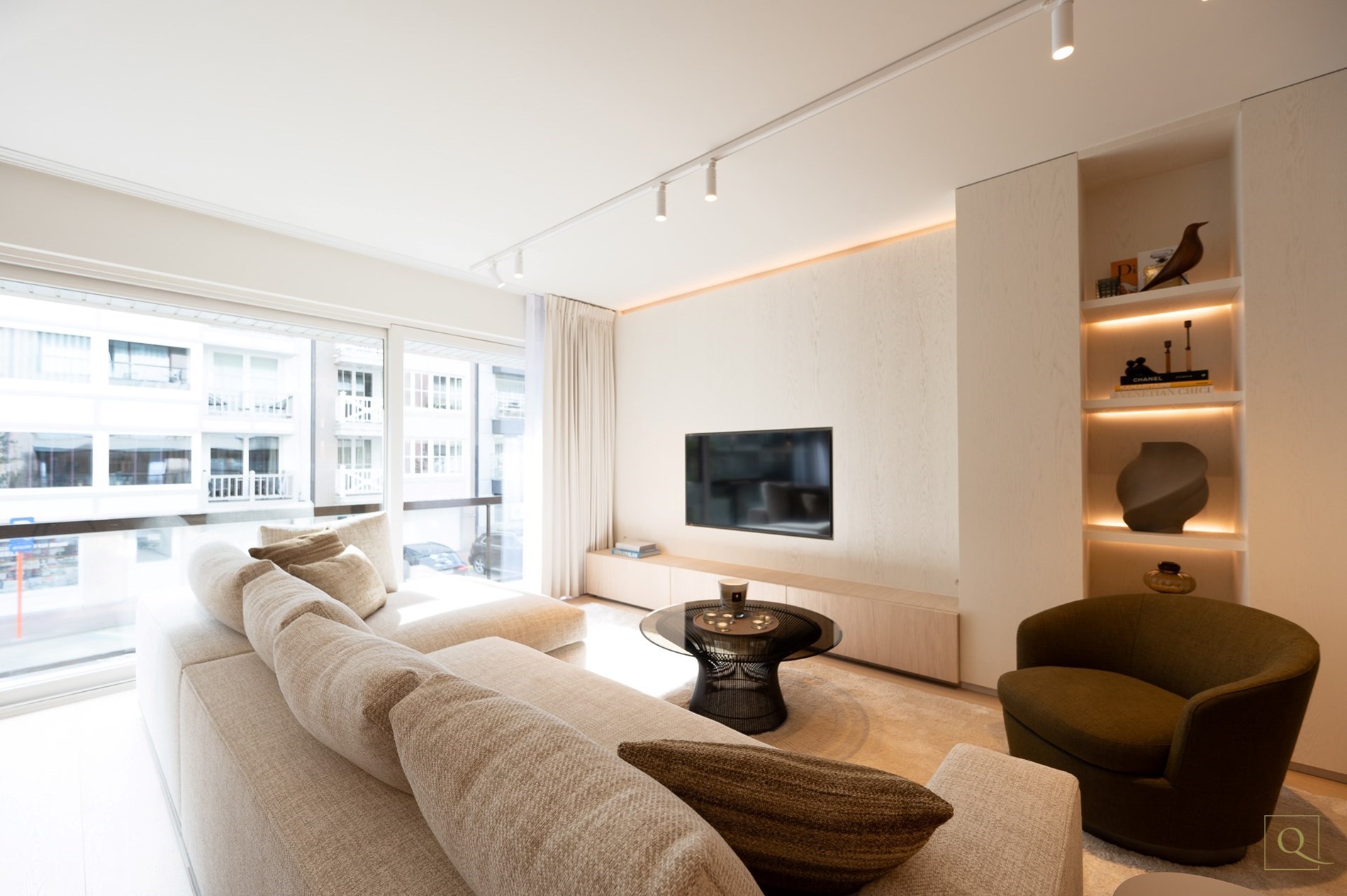 Prachtige gerenoveerd 3-kamer appartement centraal gelegen te Van Bunnenlaan met ruim terras.  foto 14