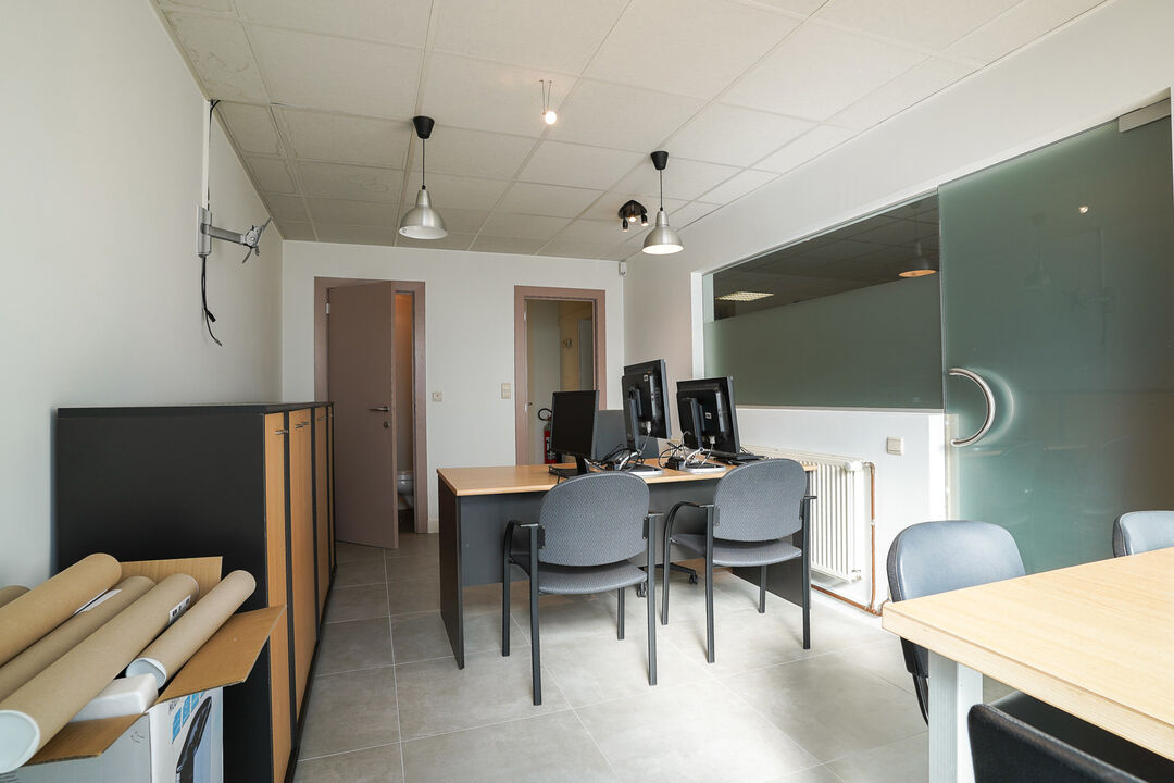 Moderne kantoorruimte met 5 parkeerplaatsen te Puurs-Sint-Amands foto 13