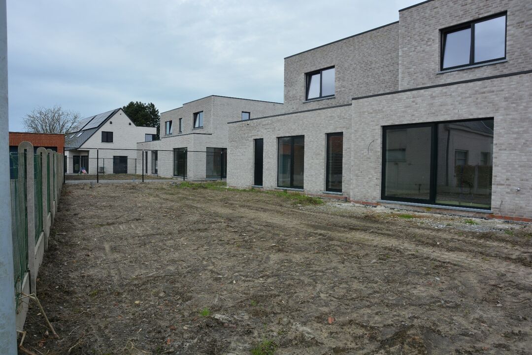 Klassevolle nieuwbouwvilla met 5 slaapkamers op rustige ligging foto 3