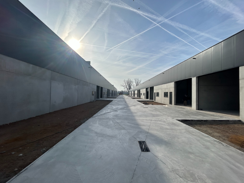 Commercieel gelegen nieuwbouw KMO-unit met grote vitrine - 200 m² foto 6