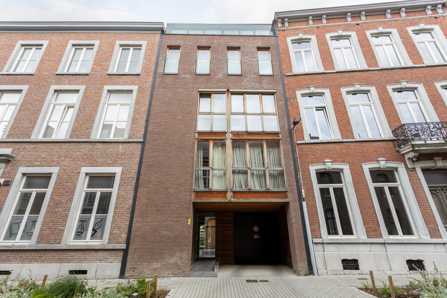 Prachtig appartement op toplocatie in het centrum, het mooiste terras van Sint-Truiden! foto 7