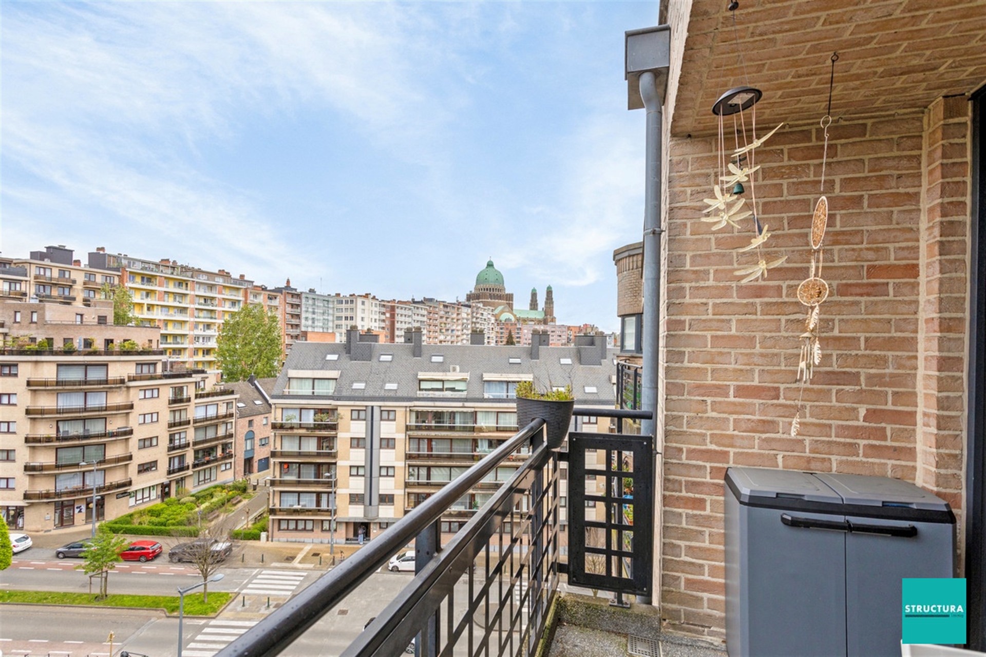 Lichtrijk appartement met 2 slaapkamers en exclusief zicht.





 foto 16
