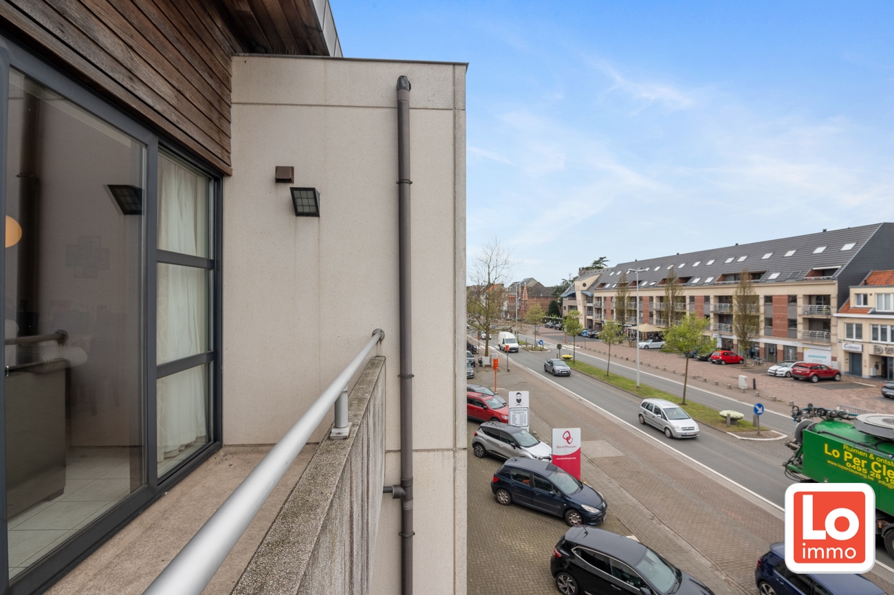 Mooi appartement met 2 terrassen, 2 slpks en ondergrondse staanplaats in centrum Lochristi foto 5