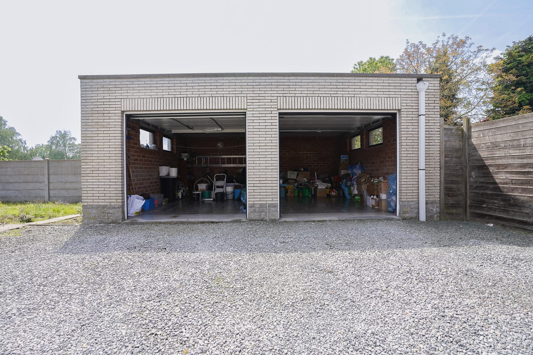 Leuke, ruime laagbouw woning met dubbele garage in centrum Londerzeel foto 24