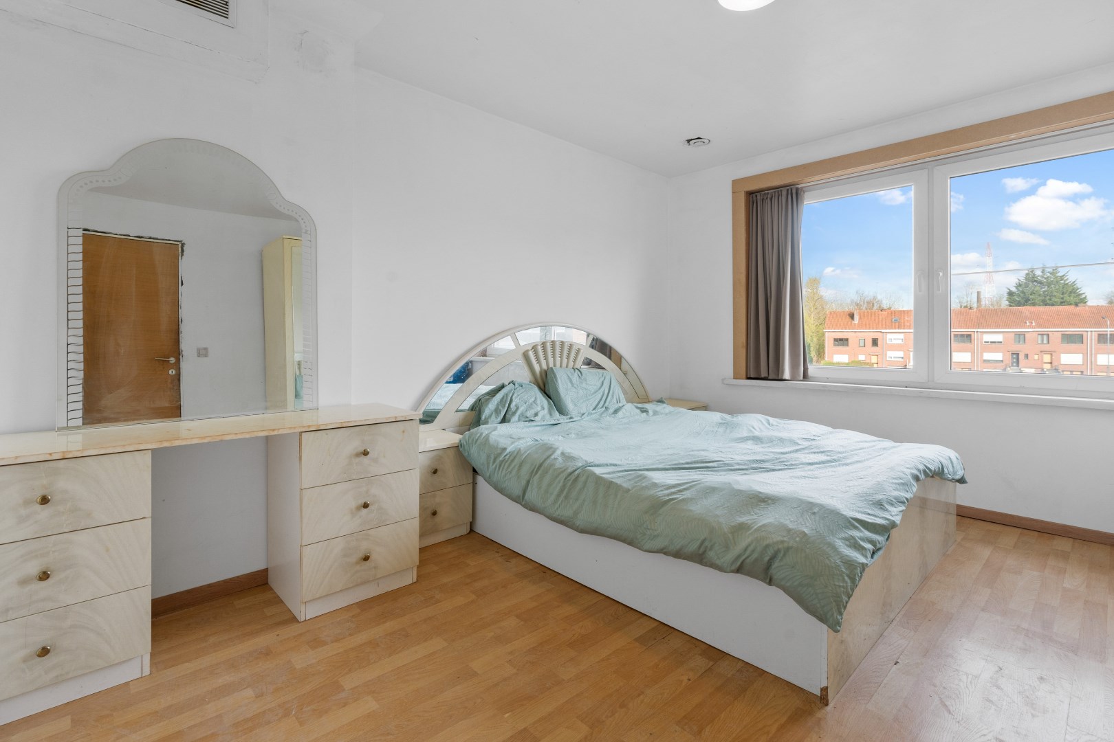 Statige woning met 3 slaapkamers in Kortrijk foto 7