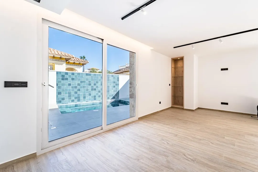 Moderne nieuwbouw villa op wandelafstand van het strand in La Zenia foto 21