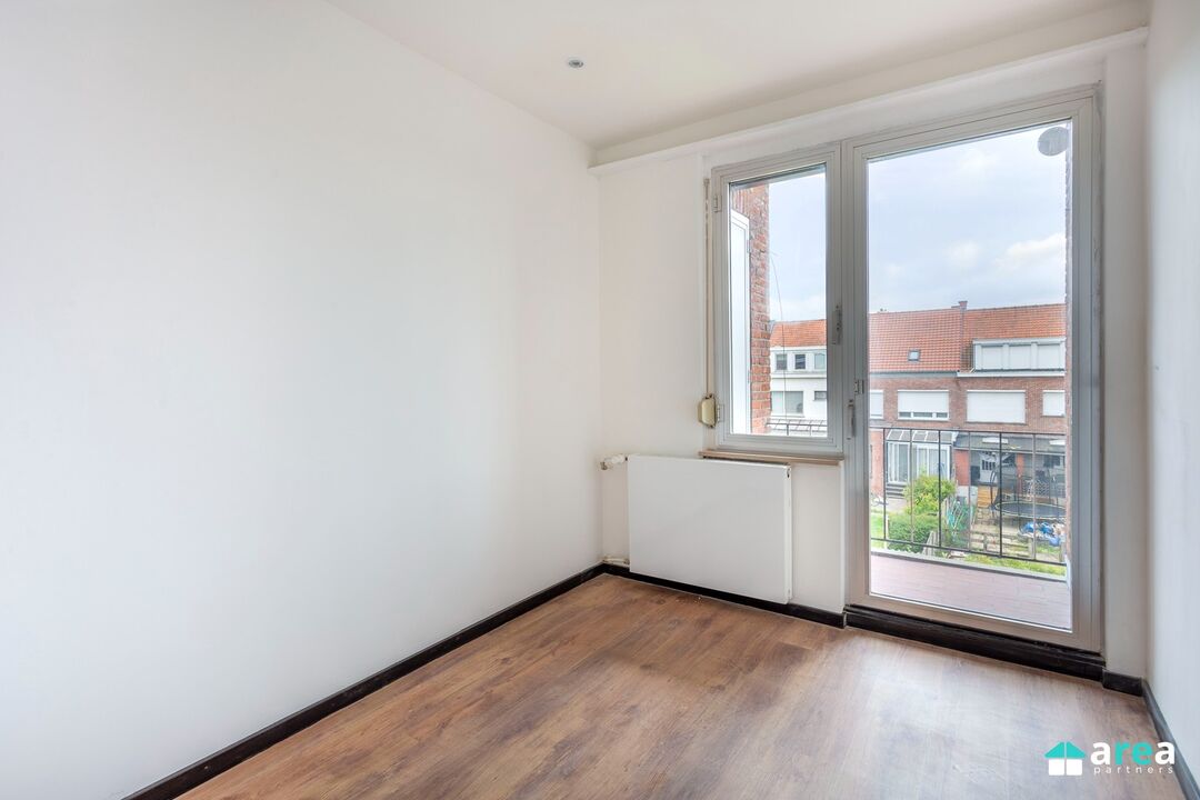 Prachtig  gerenoveerd appartement met 2 slpk foto 7