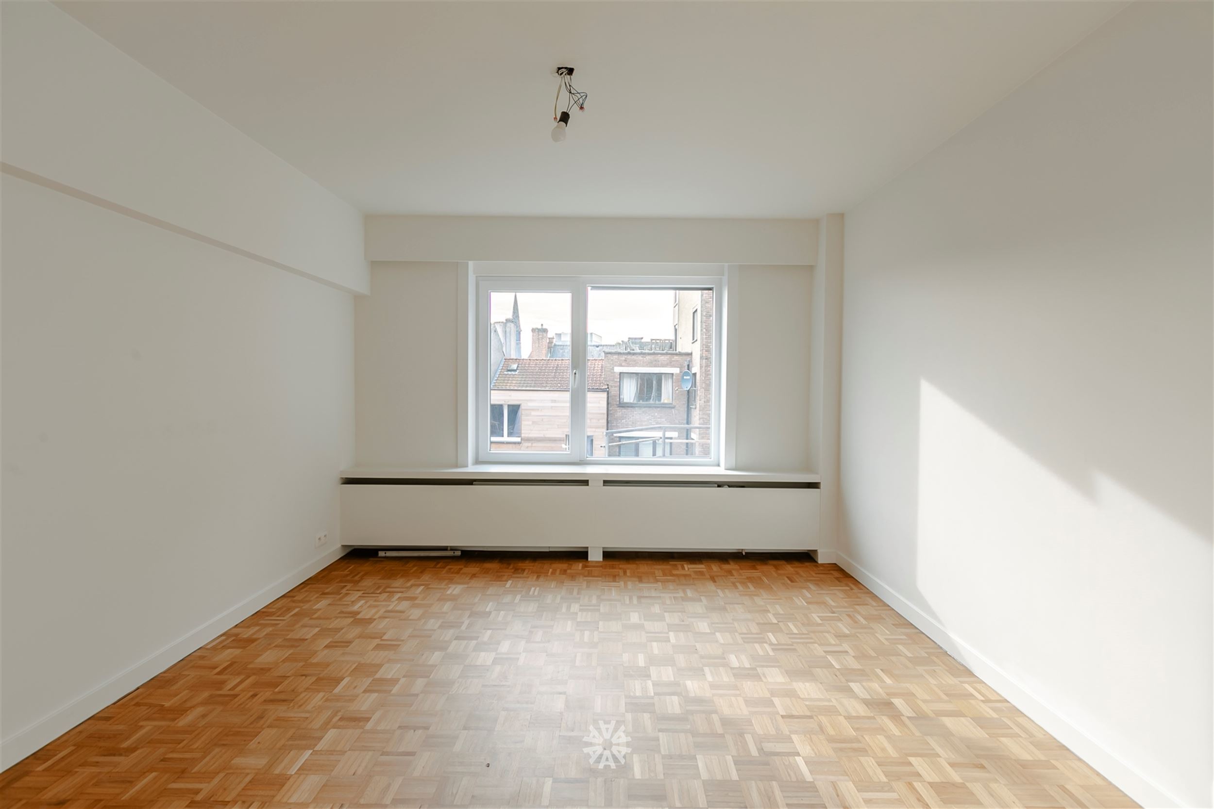 Hoogwaardig gerenoveerd appartement met 2 slaapkamers te koop aan het Gentse Zuidpark foto 9