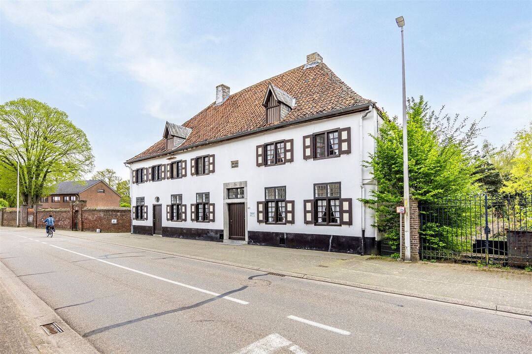 Prachtige 18e-eeuwse hoeve in Maasstijl gelegen in de dorpskern van Ophoven op een perceel van 27a50ca, genaamd "Huize Reynders".  foto 41