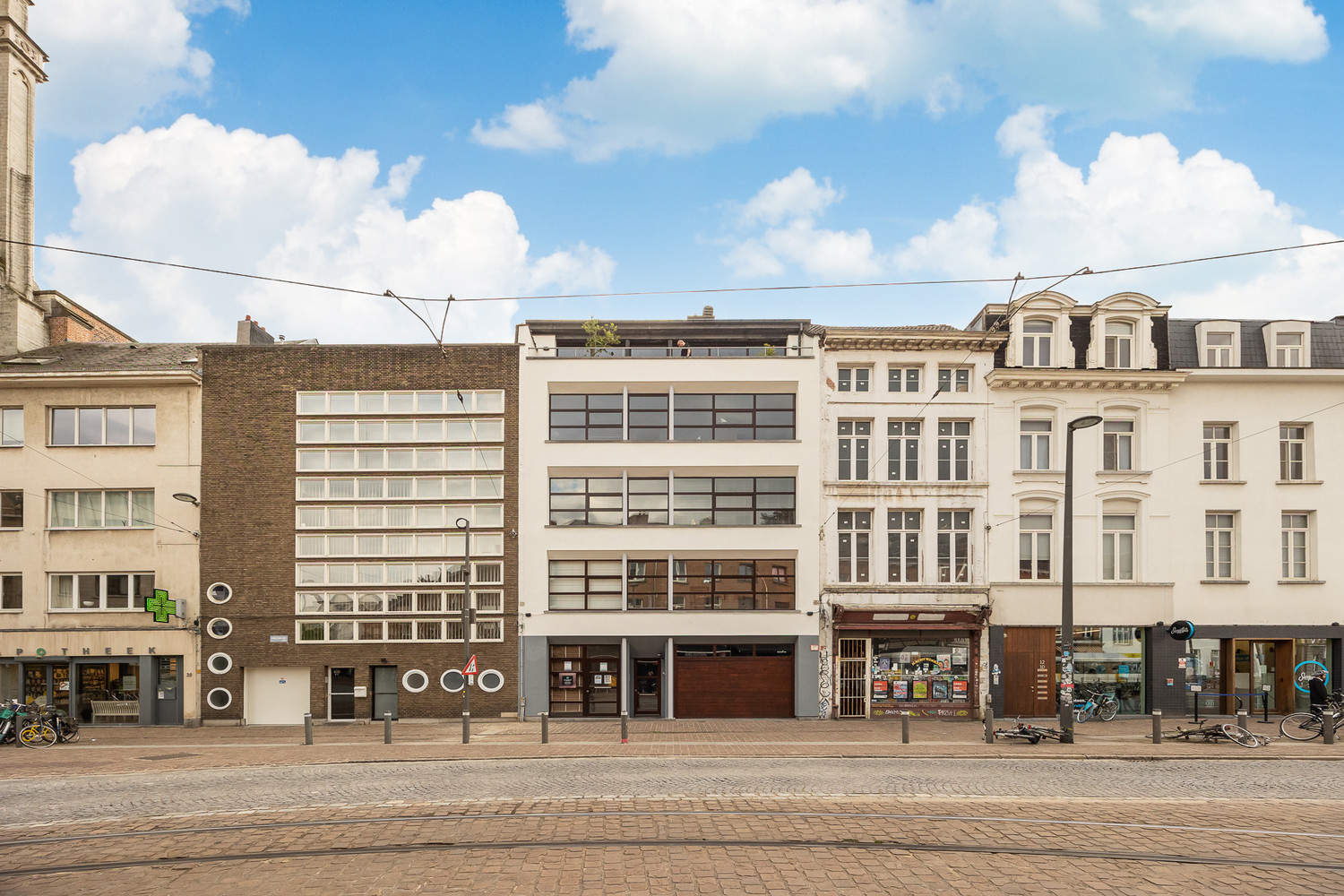 Gelijkvloers appartement  101m² met buitenruimte 20m² en ruime kelder op toplocatie aan het Mechelseplein in hartje Antwerpen foto 25