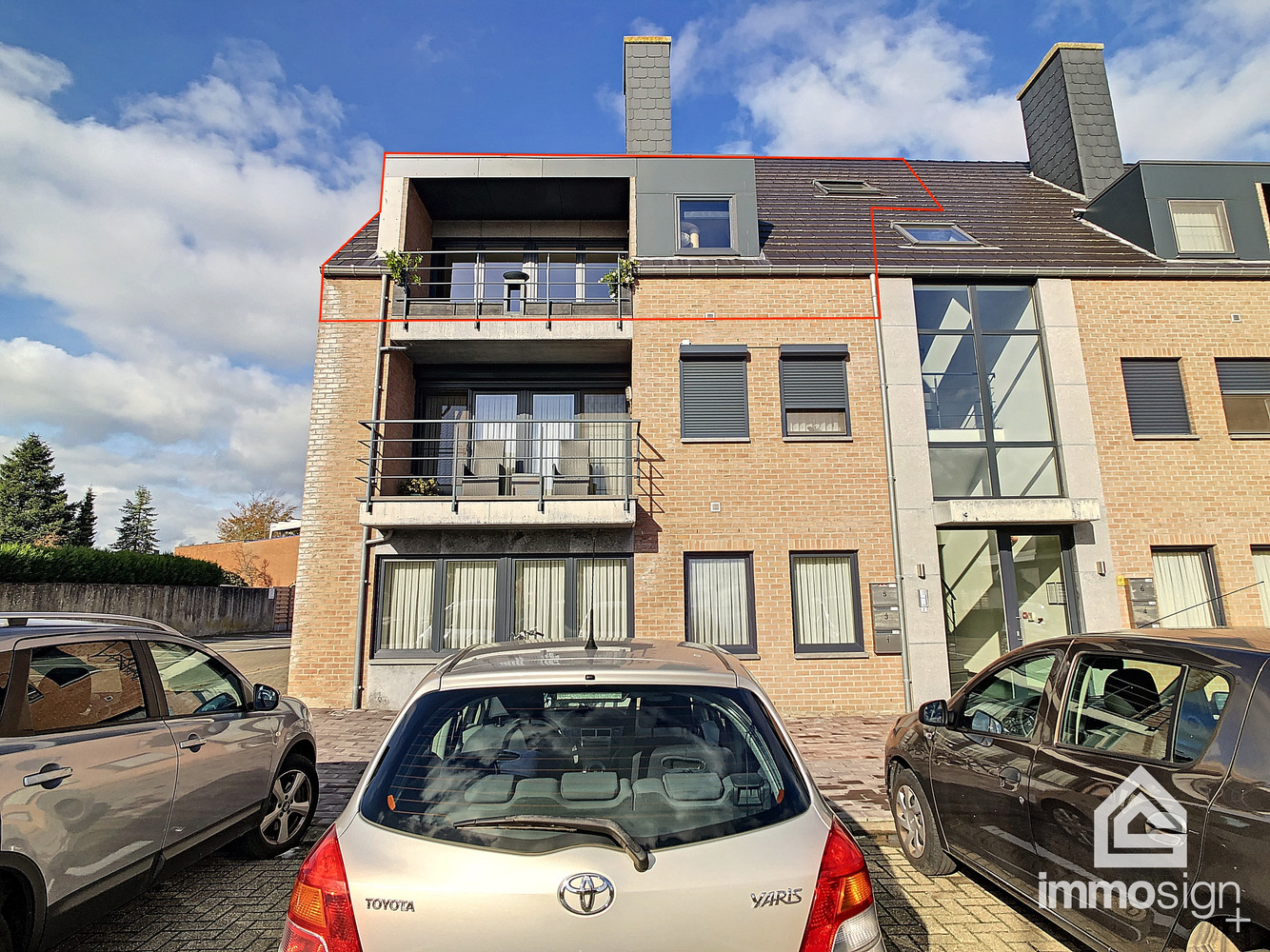 Ruim appartement met twee slaapkamers én twee terrassen te Hamont! foto 1