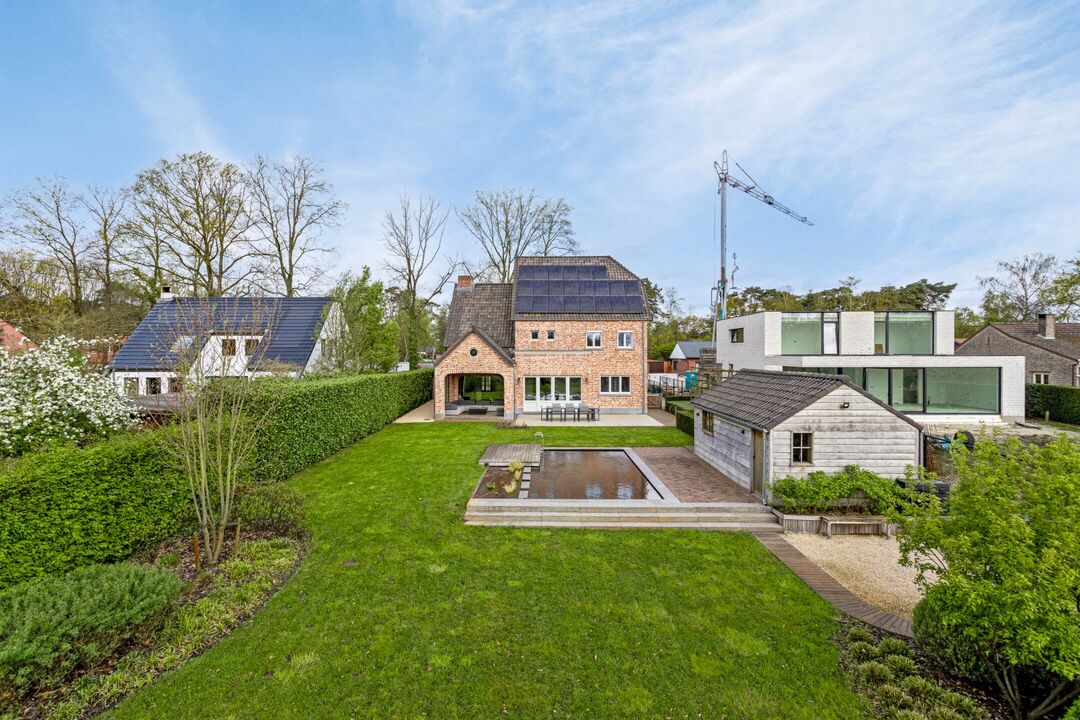 Ruim ingedeelde kwalitatieve villa op 12 are met adembenemd zicht op achterliggend groen. foto 50