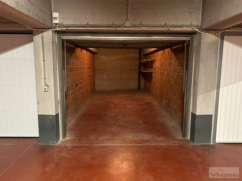 Vlot toegankelijke garagebox op verdieping -1 te koop! foto 1