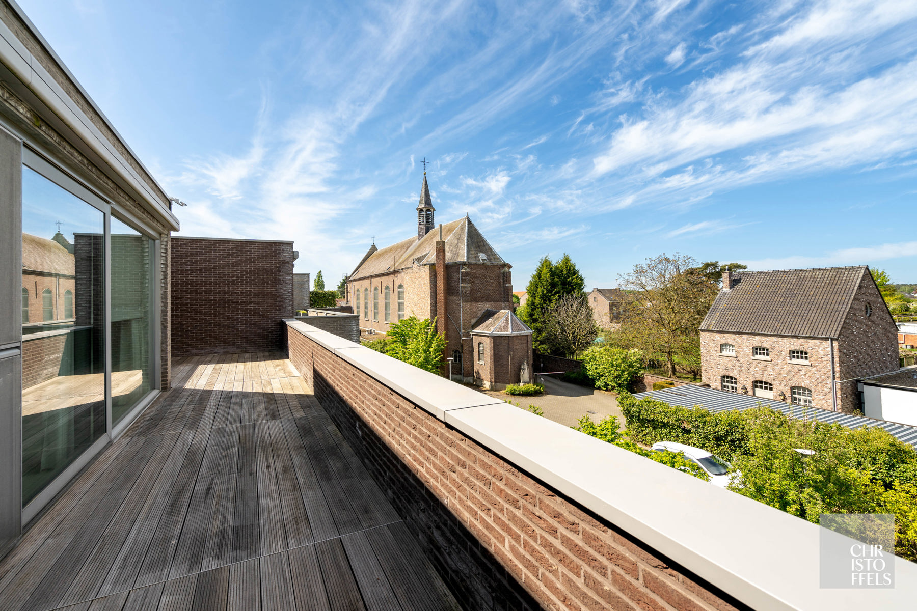  Penthouse van 186m² met een omringend terras en garagebox in Oud-Rekem! foto 21