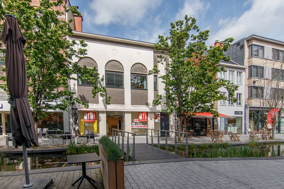 Veelzijdig commercieel pand centrum Mechelen. foto 1