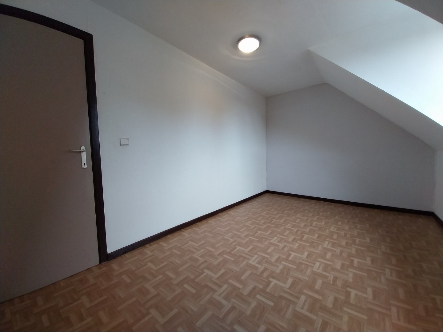 2 slaapkamer appartement te huur in het centrum van Zonhoven. foto 12